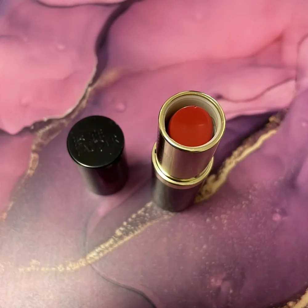 Estée Lauder Lipstick Rebellious Rose